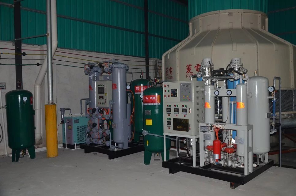 某電(dian)子材料企業300立方(fang)，純度99.999%制氮機使用(yòng)現場