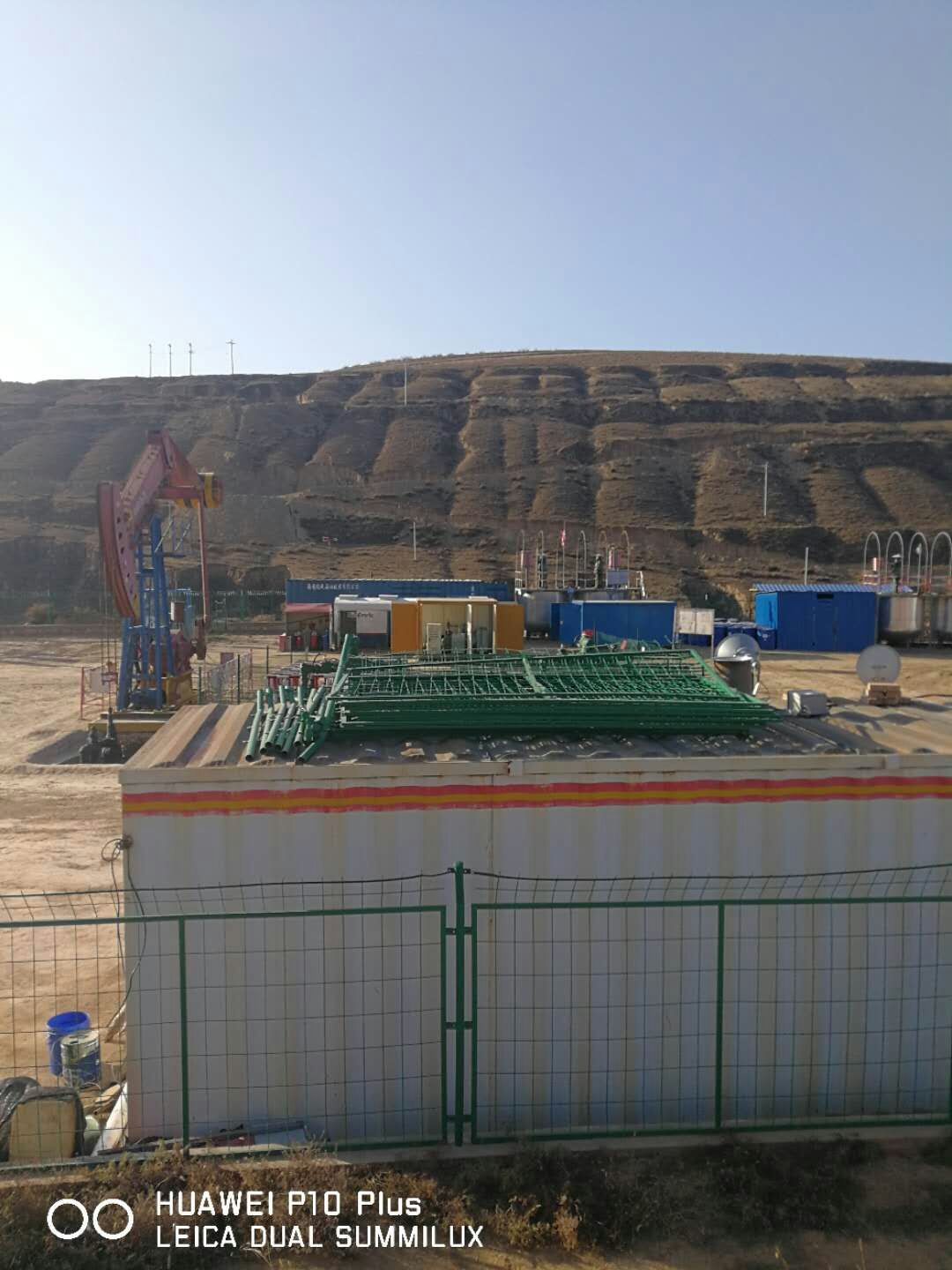 中石(shi)油客戶制氮(dàn)機使用現場(chǎng)