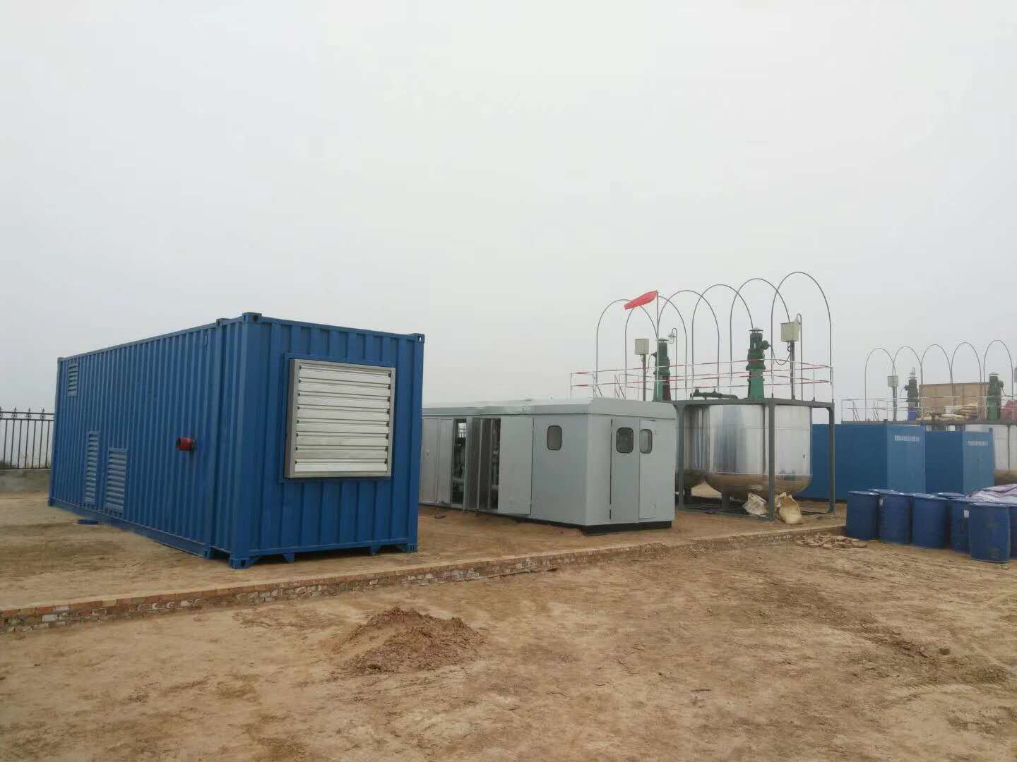 油田(tian)專用制(zhì)氮機