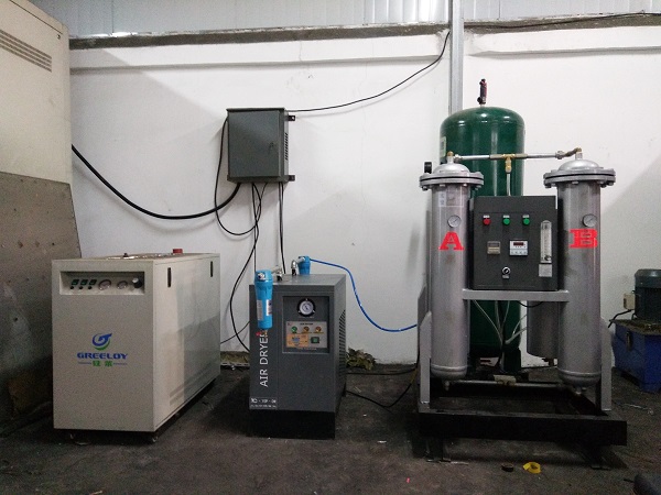 西安某(mou)科技大(dà)學實驗(yàn)室用制(zhì)氮機